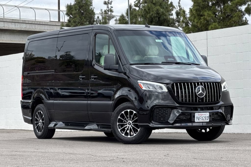 Used 2025 Mercedes-Benz Sprinter 2500 image 2