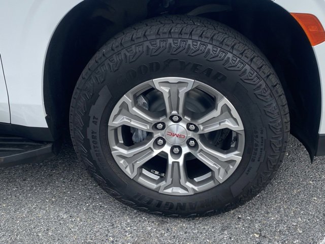 Used 2022 GMC Yukon SLE image 11