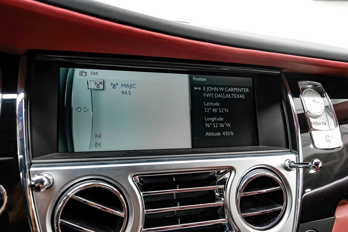 Used 2016 Rolls-Royce Dawn image 24