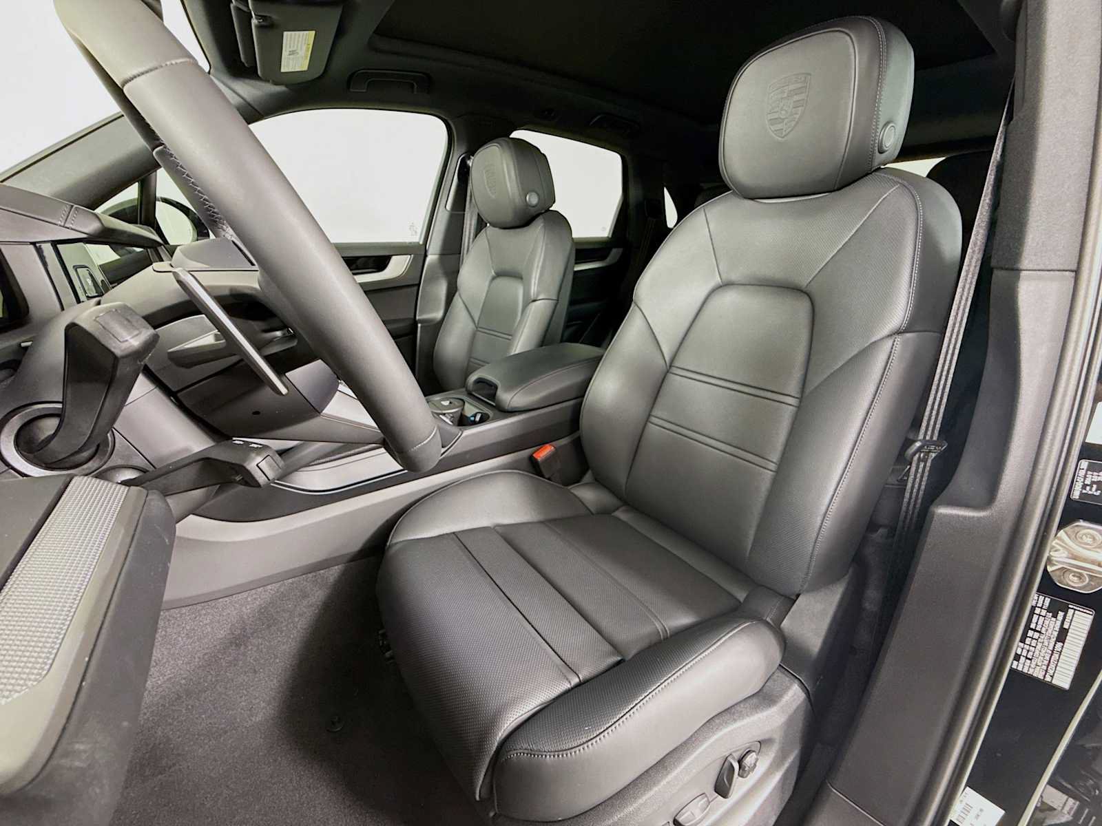 New 2026 Porsche Cayenne E-Hybrid AWD/4WD image 5