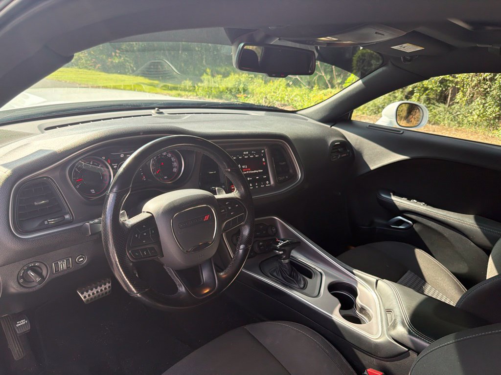 Used 2022 Dodge Challenger R/T Scat Pack w/ Driver Convenience Group RWD image 11