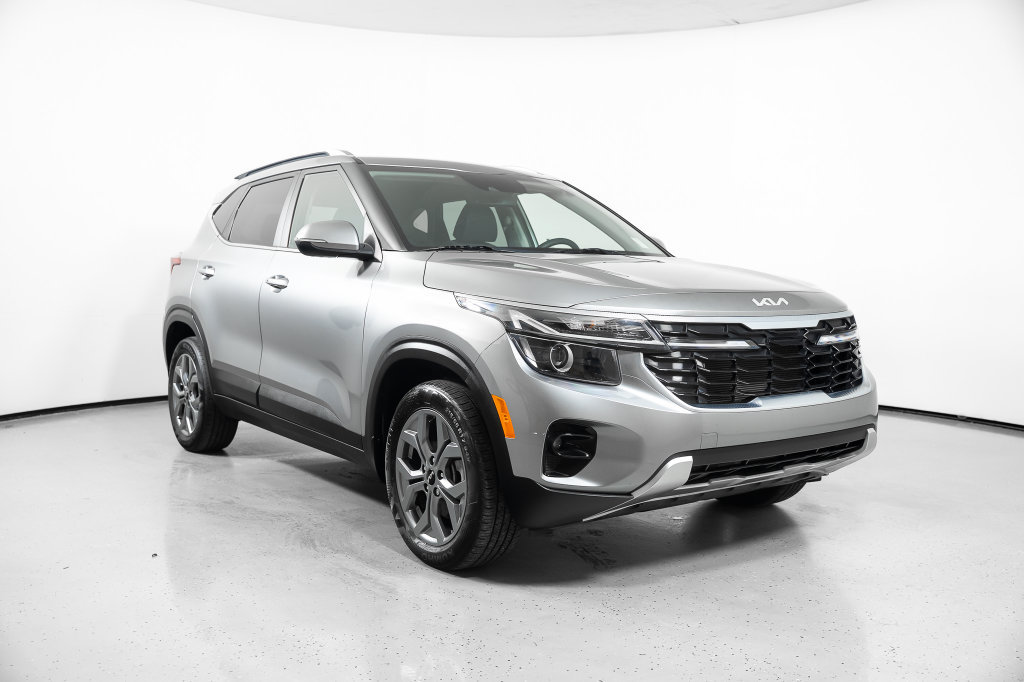 Used 2024 Kia Seltos S AWD/4WD image 2