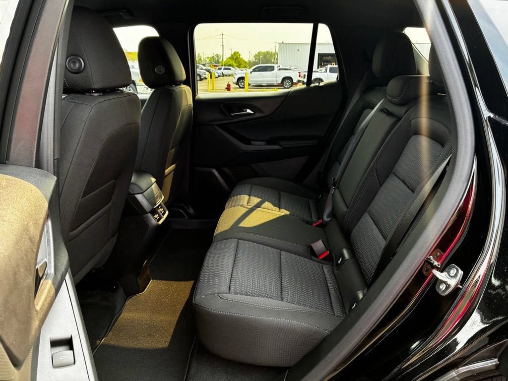 New 2027 Chevrolet Equinox LT AWD/4WD image 21