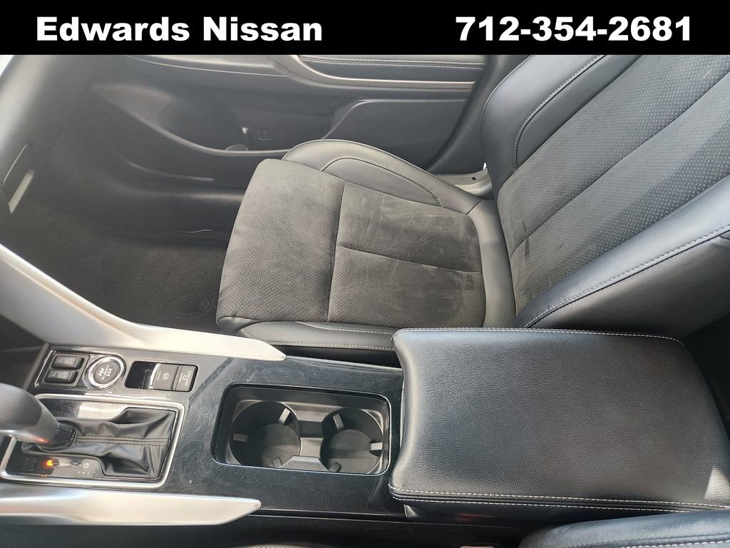 Used 2024 Mitsubishi Eclipse Cross SE image 33