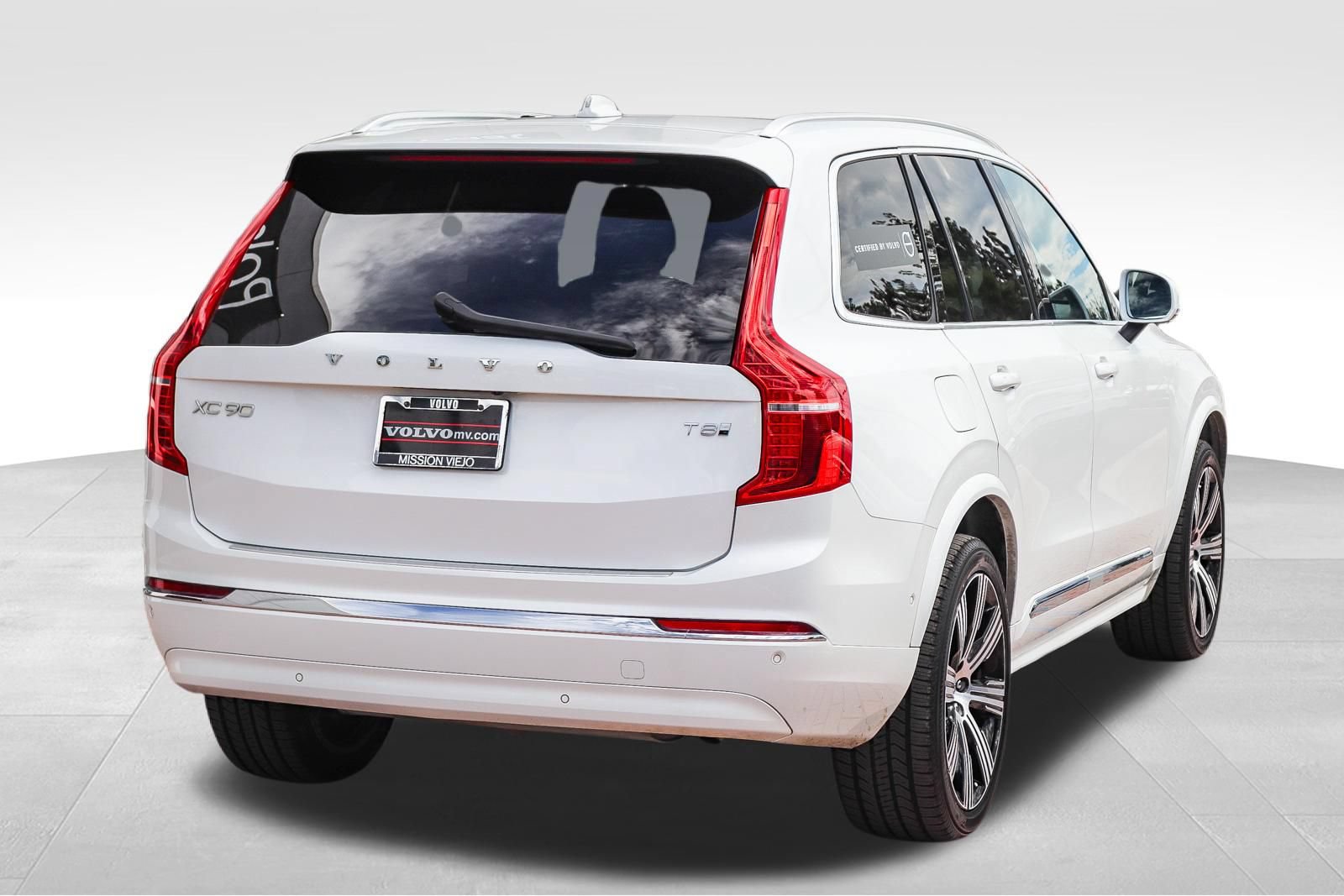 Used 2025 Volvo XC90 T8 Plus w/ Protection Package Premier AWD/4WD image 8