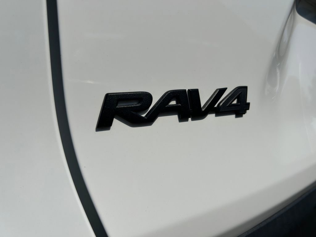 Used 2023 Toyota RAV4 Adventure image 32