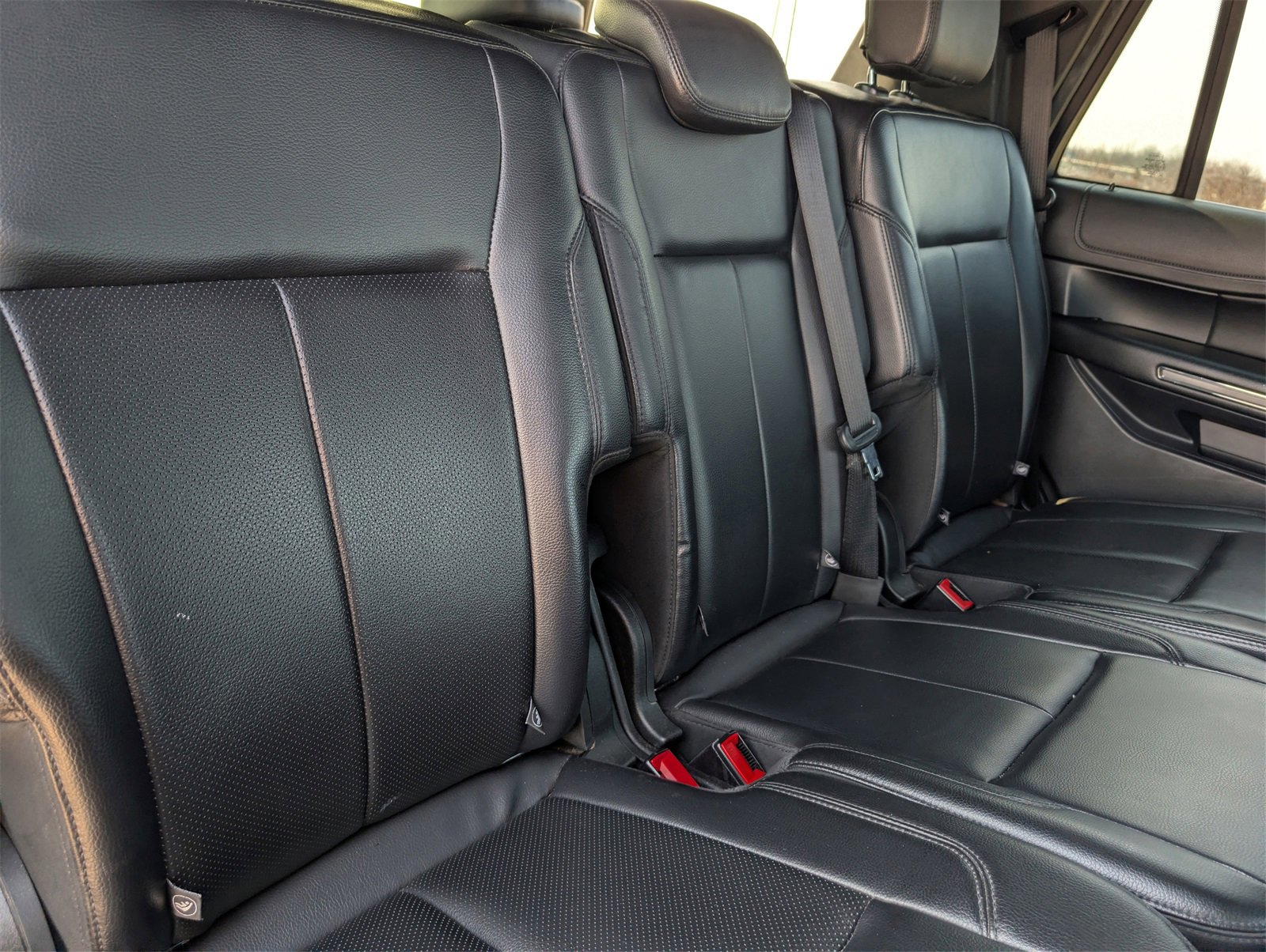 Used 2021 Ford Expedition XLT image 32