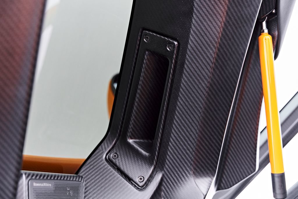 Used 2019 McLaren Senna RWD image 62