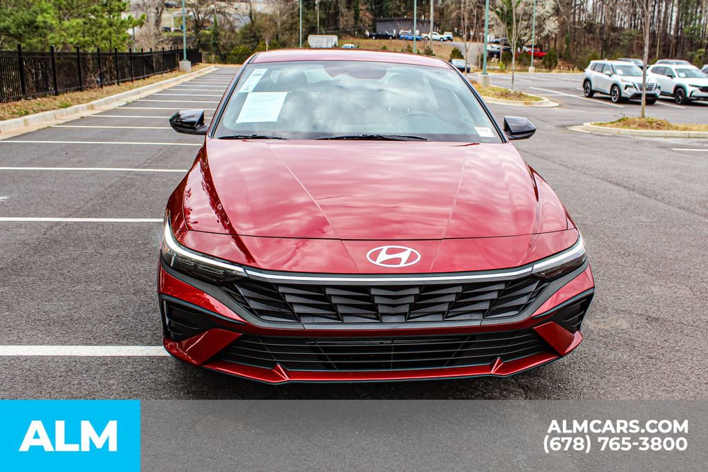 Used 2025 Hyundai Elantra Sport image 10