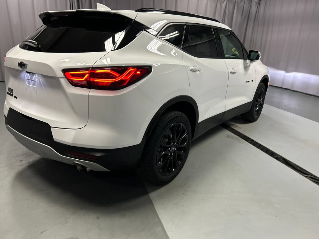 Used 2023 Chevrolet Blazer LT w/ LPO, Black Sport Package AWD/4WD image 7