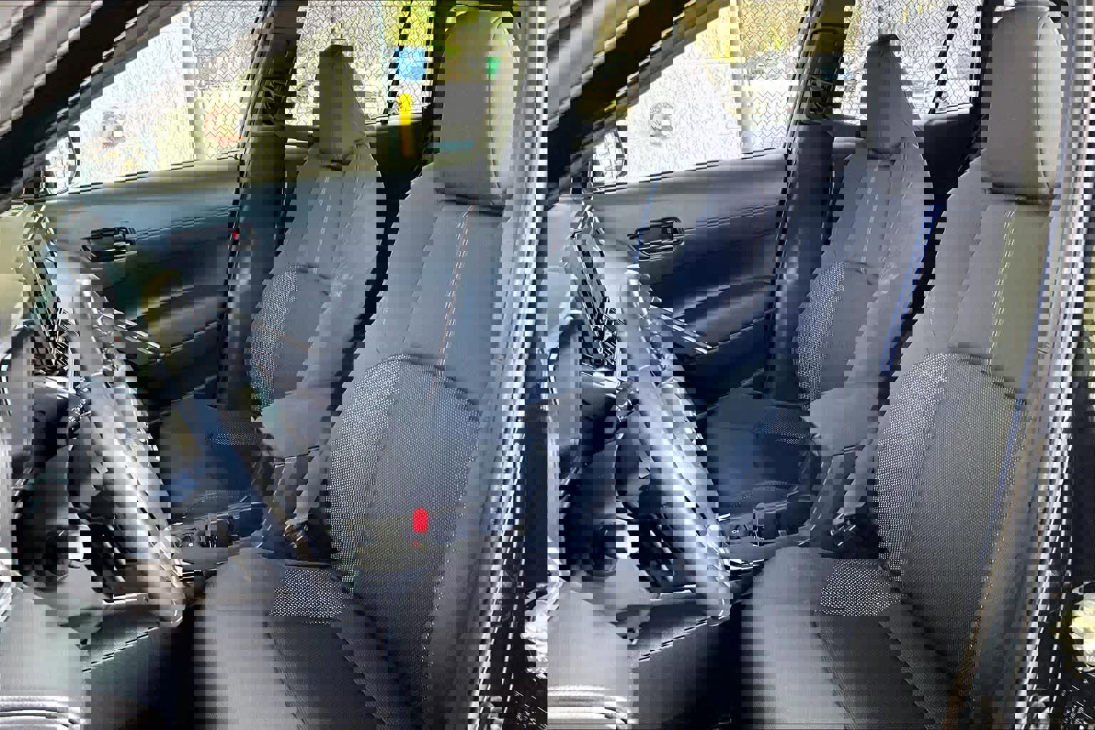 Used 2024 Toyota Corolla Cross SE image 7