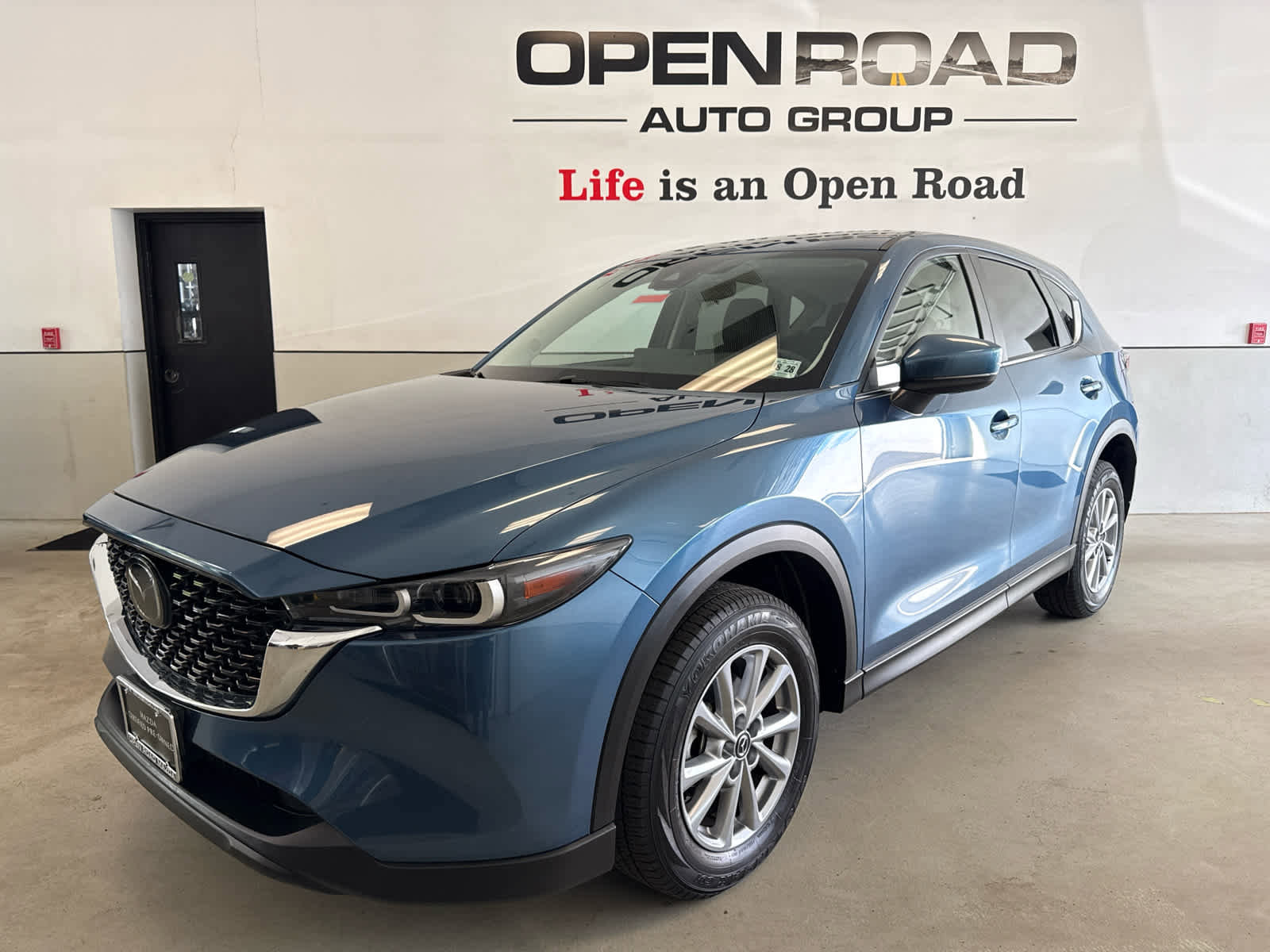 Certified 2023 MAZDA CX-5 AWD 2.5 S w/ Select Package image 2