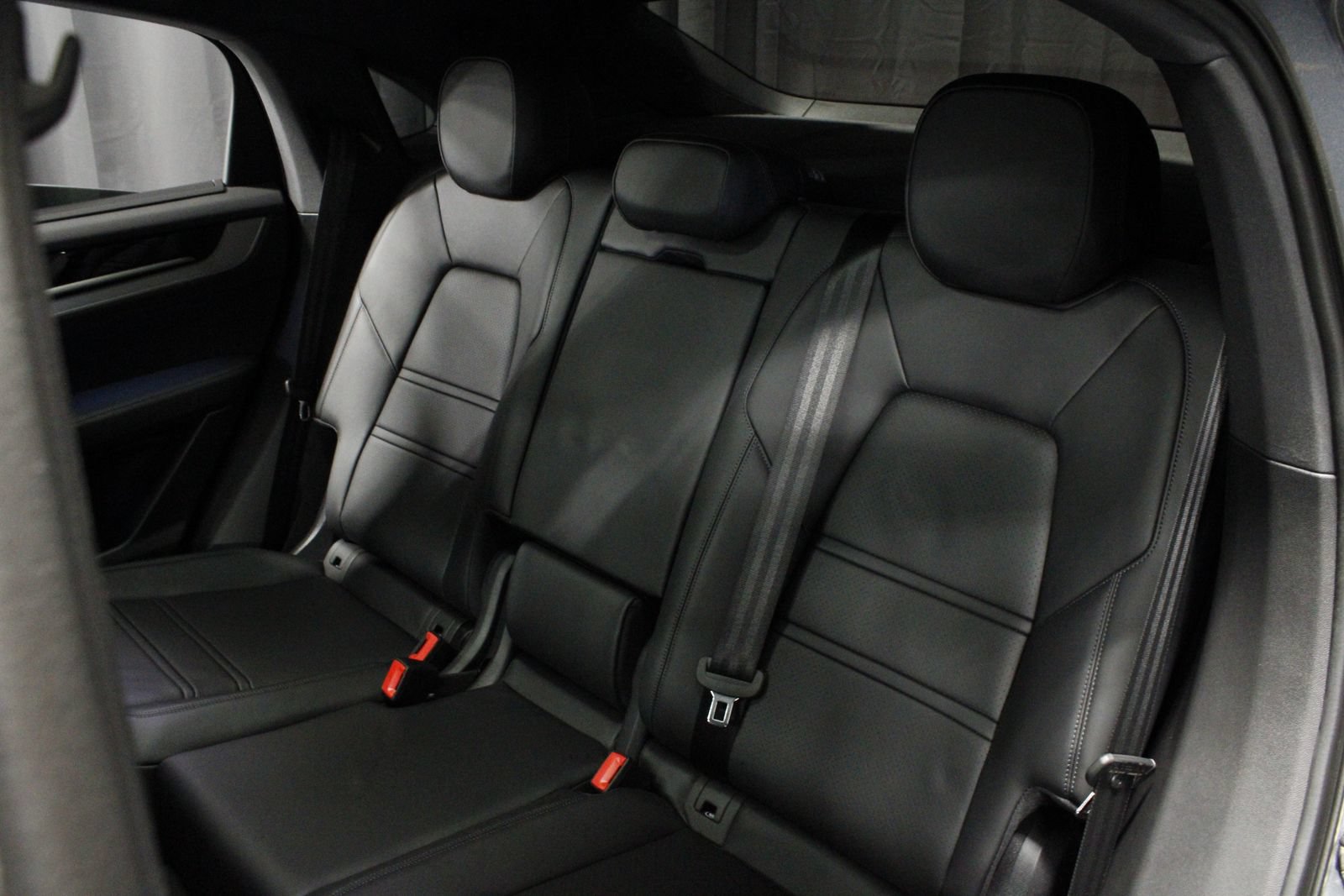 New 2026 Porsche Cayenne Coupe AWD/4WD image 21