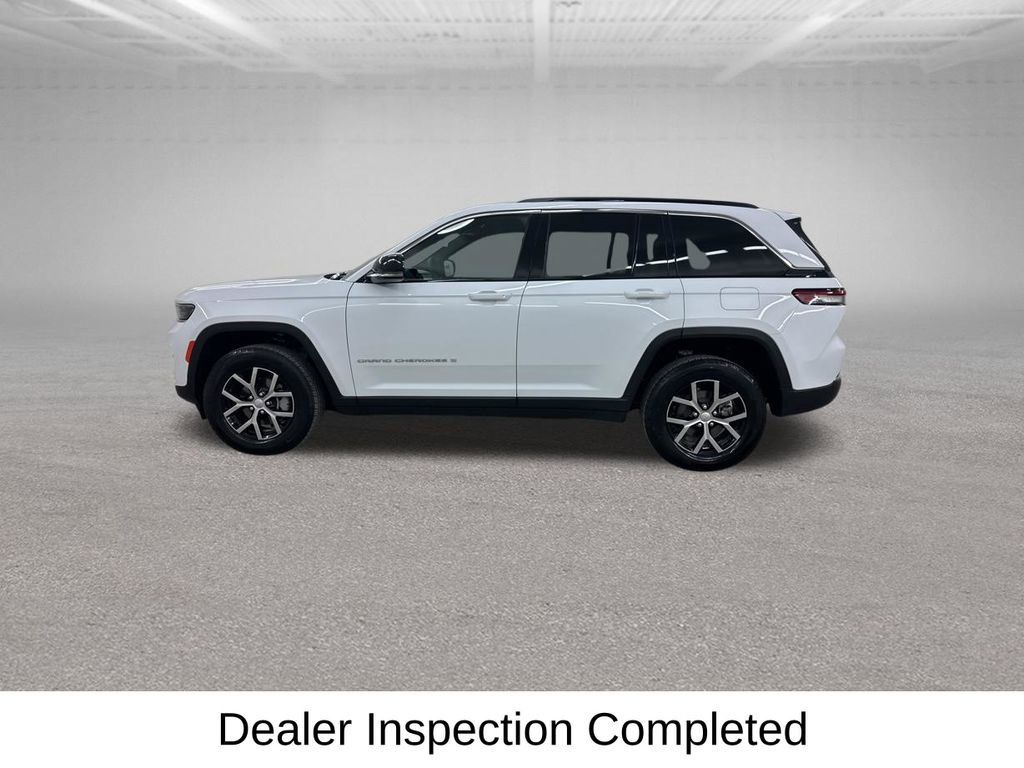 Used 2025 Jeep Grand Cherokee Limited image 8