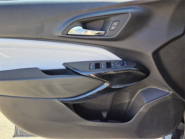 Certified 2025 Chevrolet Trax LT w/ LT Convenience Package image 29