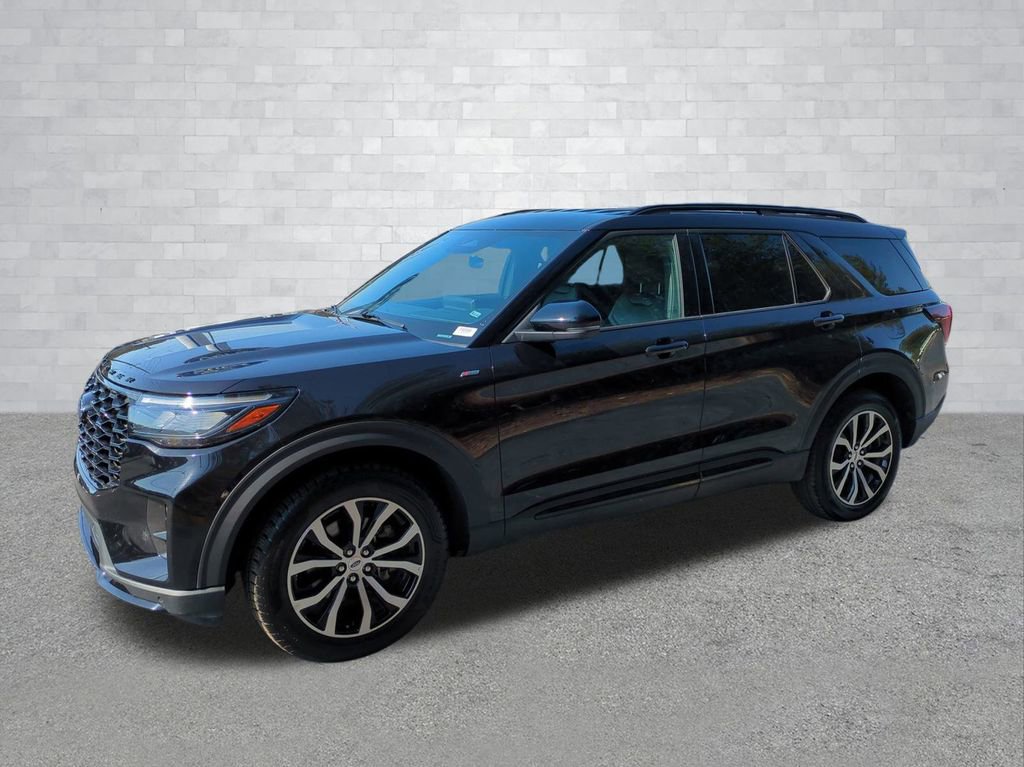 Used 2025 Ford Explorer ST-Line AWD/4WD image 9