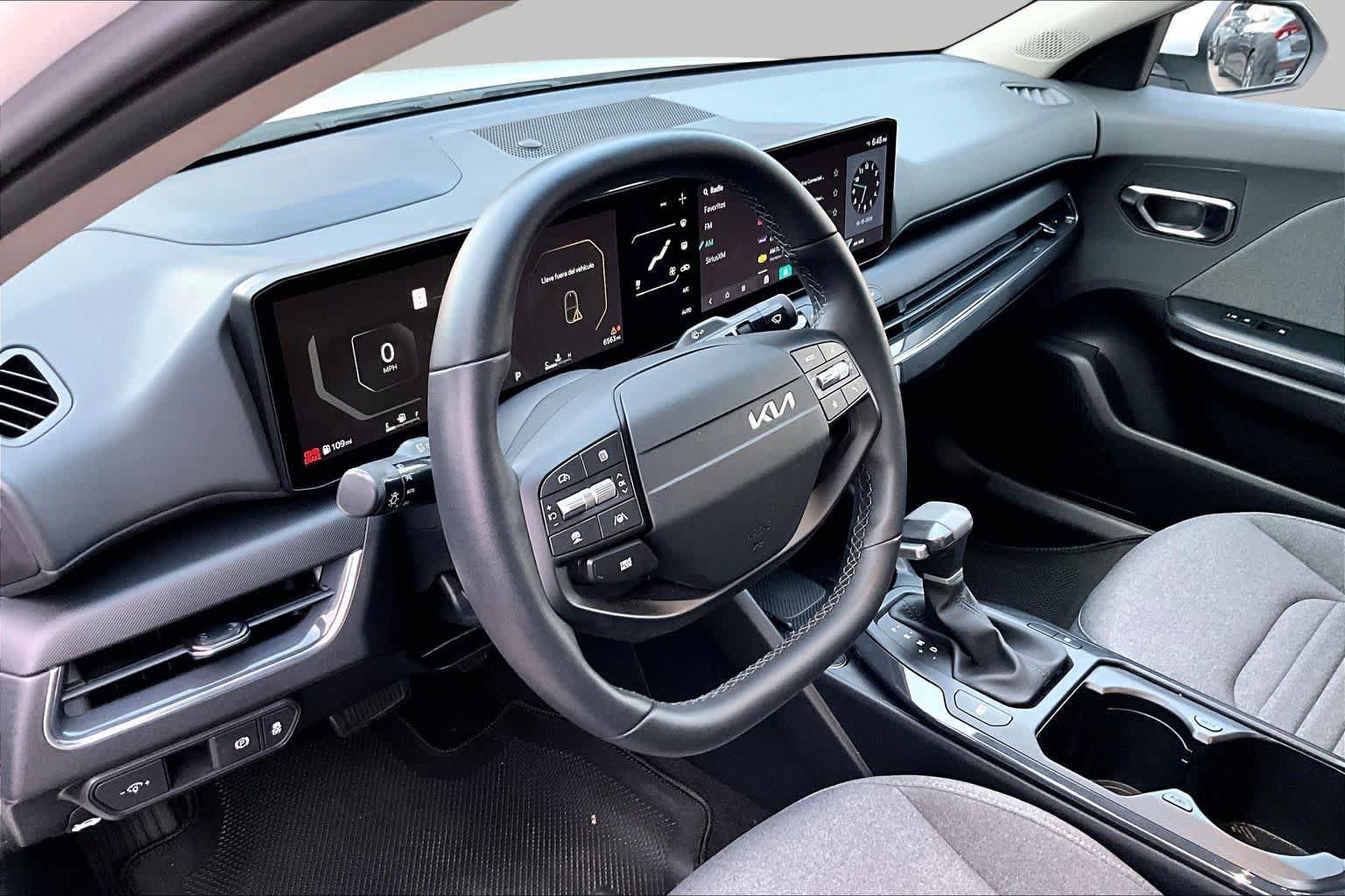 Certified 2025 Kia K4 EX FWD image 17