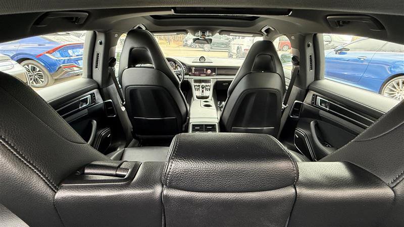 Used 2023 Porsche Panamera 4 Platinum Edition w/ Assistance Package image 28