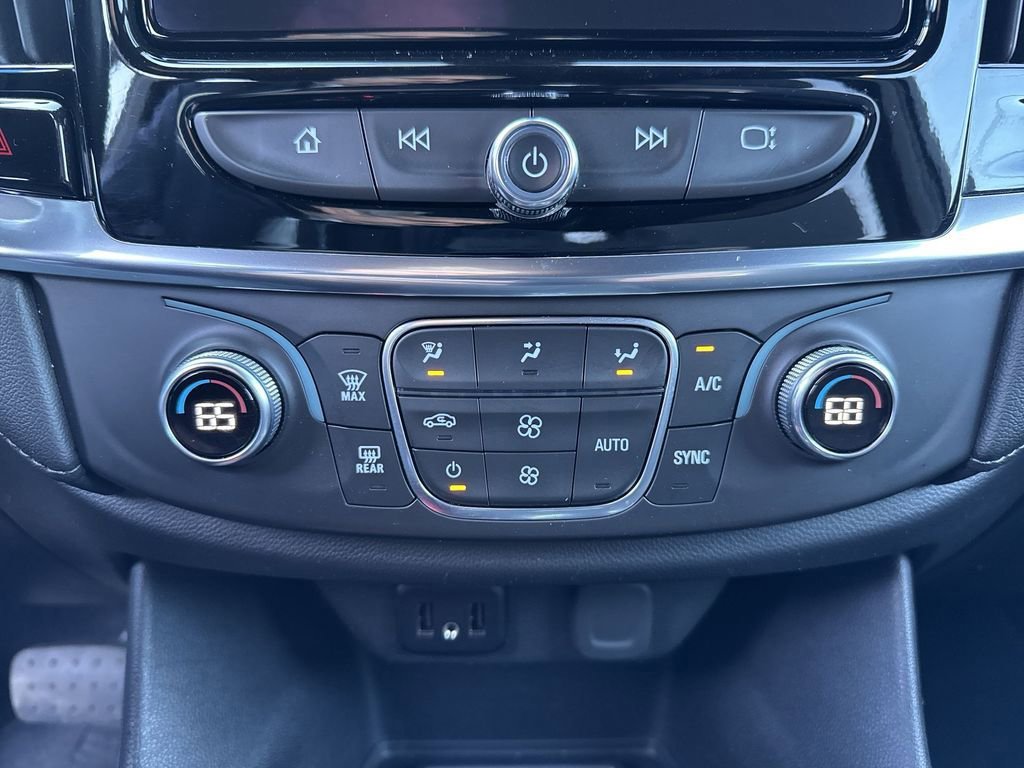 Certified 2022 Chevrolet Traverse LT AWD/4WD image 17