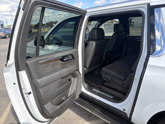 New 2026 Chevrolet Suburban High Country w/ Sun And Tow Package image 23