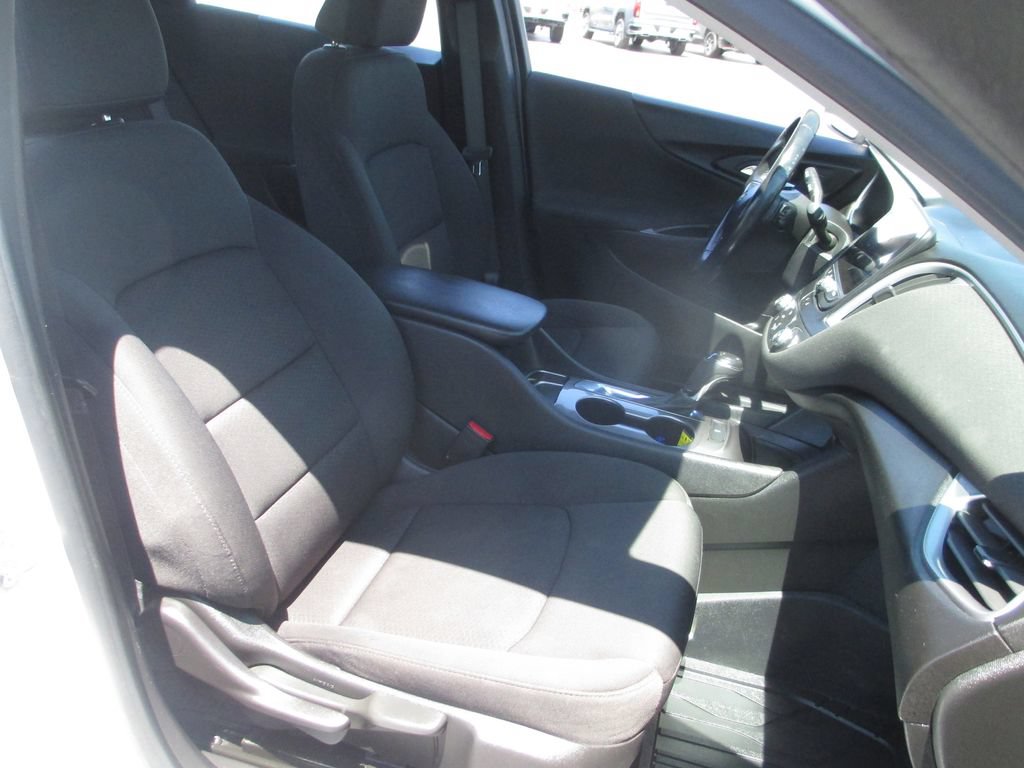 Used 2020 Chevrolet Malibu RS w/ LPO, Convenience Package 1 FWD image 17