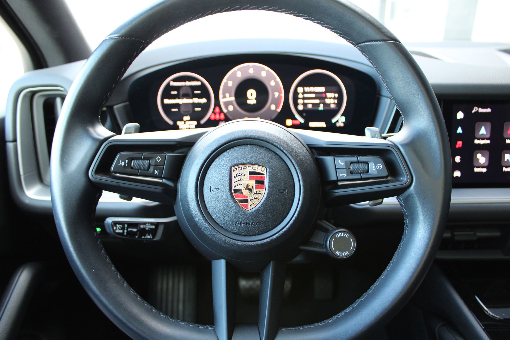 Certified 2024 Porsche Cayenne image 16