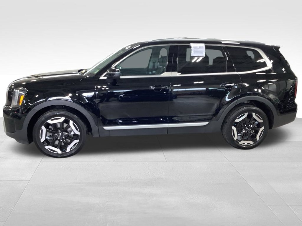 Used 2024 Kia Telluride EX w/ EX Captain's Chair Package AWD/4WD image 9