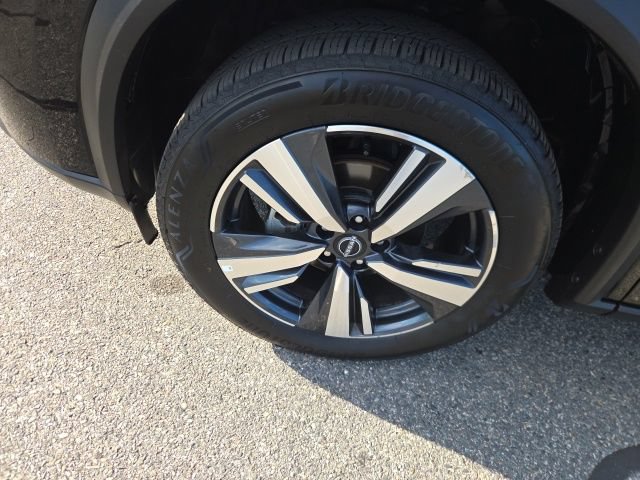 Used 2026 Nissan Rogue SL AWD/4WD image 11