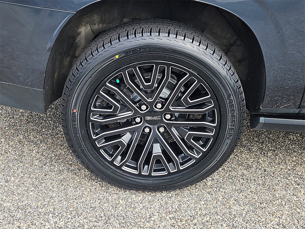 Used 2022 GMC Yukon XL Denali w/ Max Trailering Package image 4