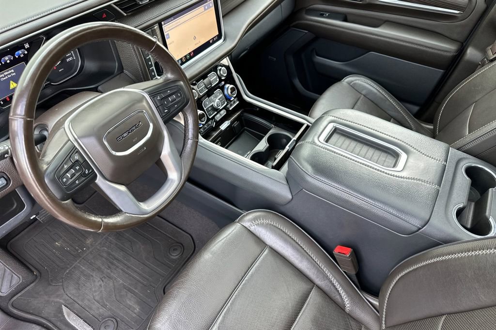 Used 2021 GMC Yukon Denali w/ Denali Premium Package AWD/4WD image 10