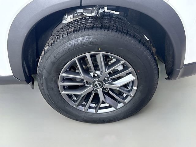 Used 2024 Nissan Rogue S image 28