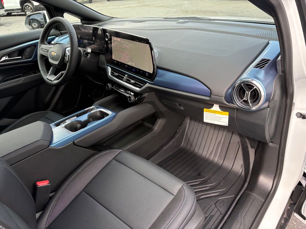 New 2026 Chevrolet Equinox EV LT image 28