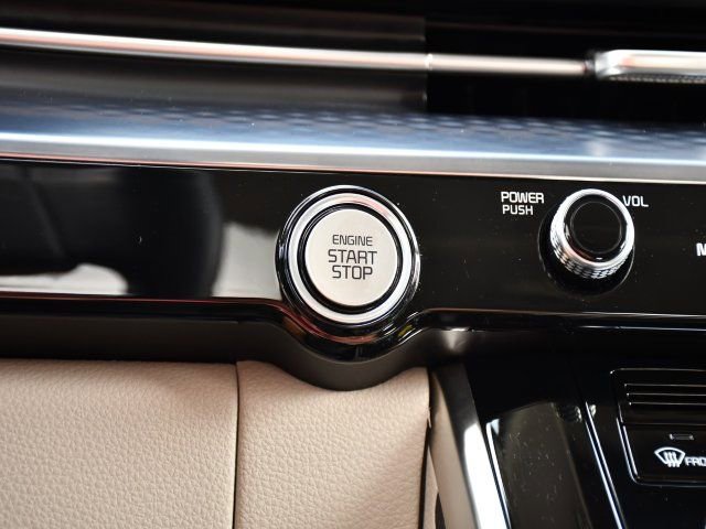 Used 2024 Kia Carnival SX Prestige image 19