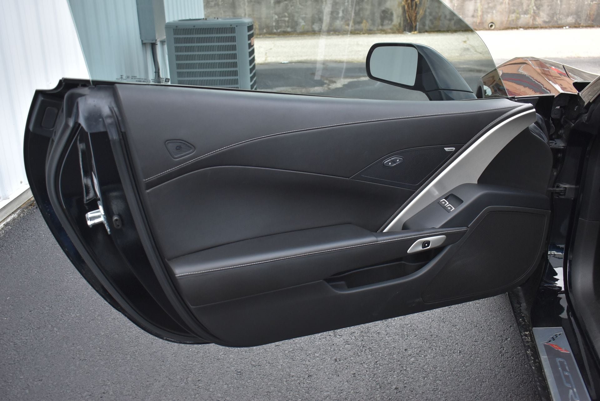 Used 2016 Chevrolet Corvette Stingray Coupe w/ Battery Protection Package RWD image 10