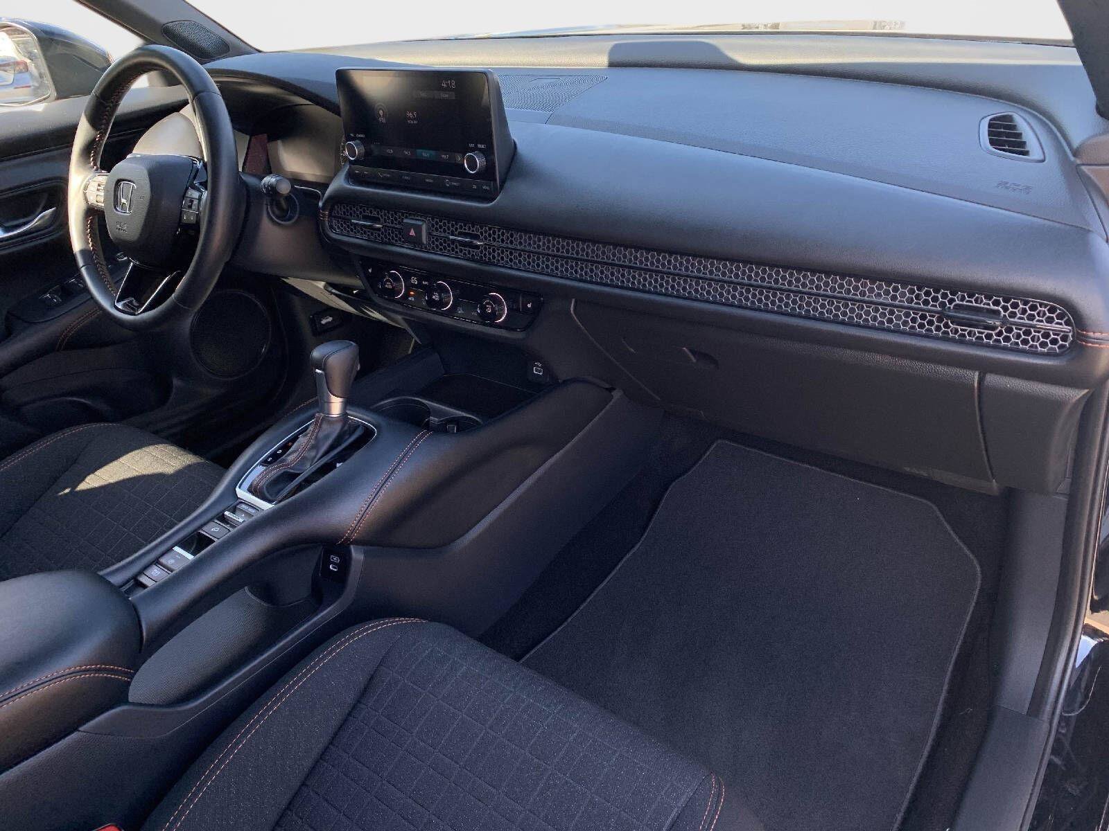Certified 2025 Honda HR-V Sport image 37