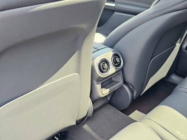 New 2026 Mercedes-Benz GLC 300 4MATIC image 23