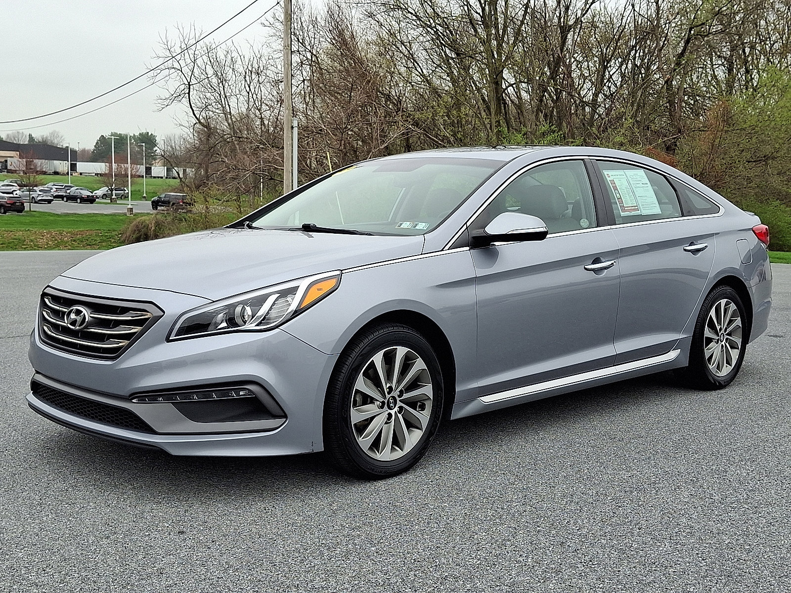 Used 2017 Hyundai Sonata Sport w/ Value Edition Package 02 image 3