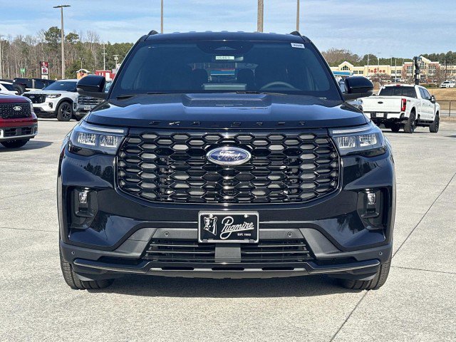 New 2026 Ford Explorer ST-Line w/ ST-Line Street Pack RWD image 2