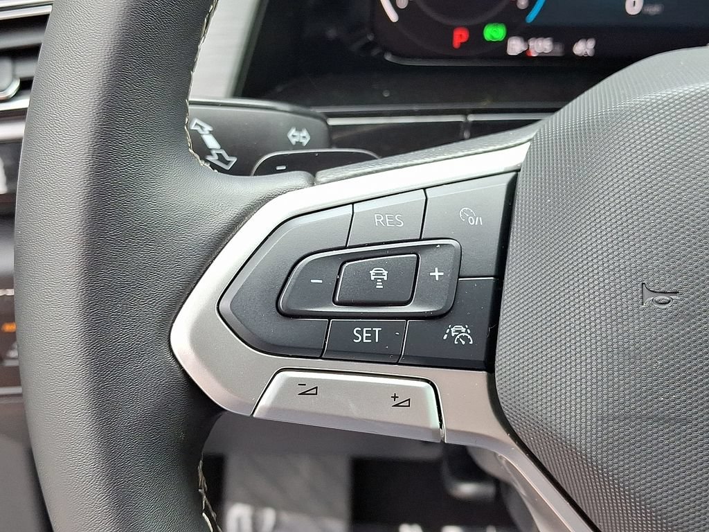 Used 2025 Volkswagen Atlas Cross Sport SE FWD image 20