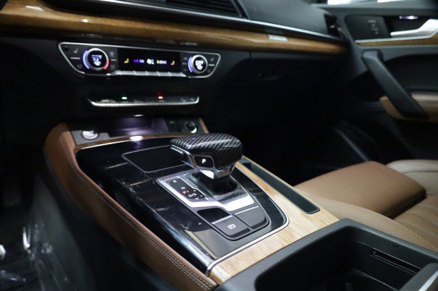 Used 2022 Audi Q5 e Premium Plus image 17