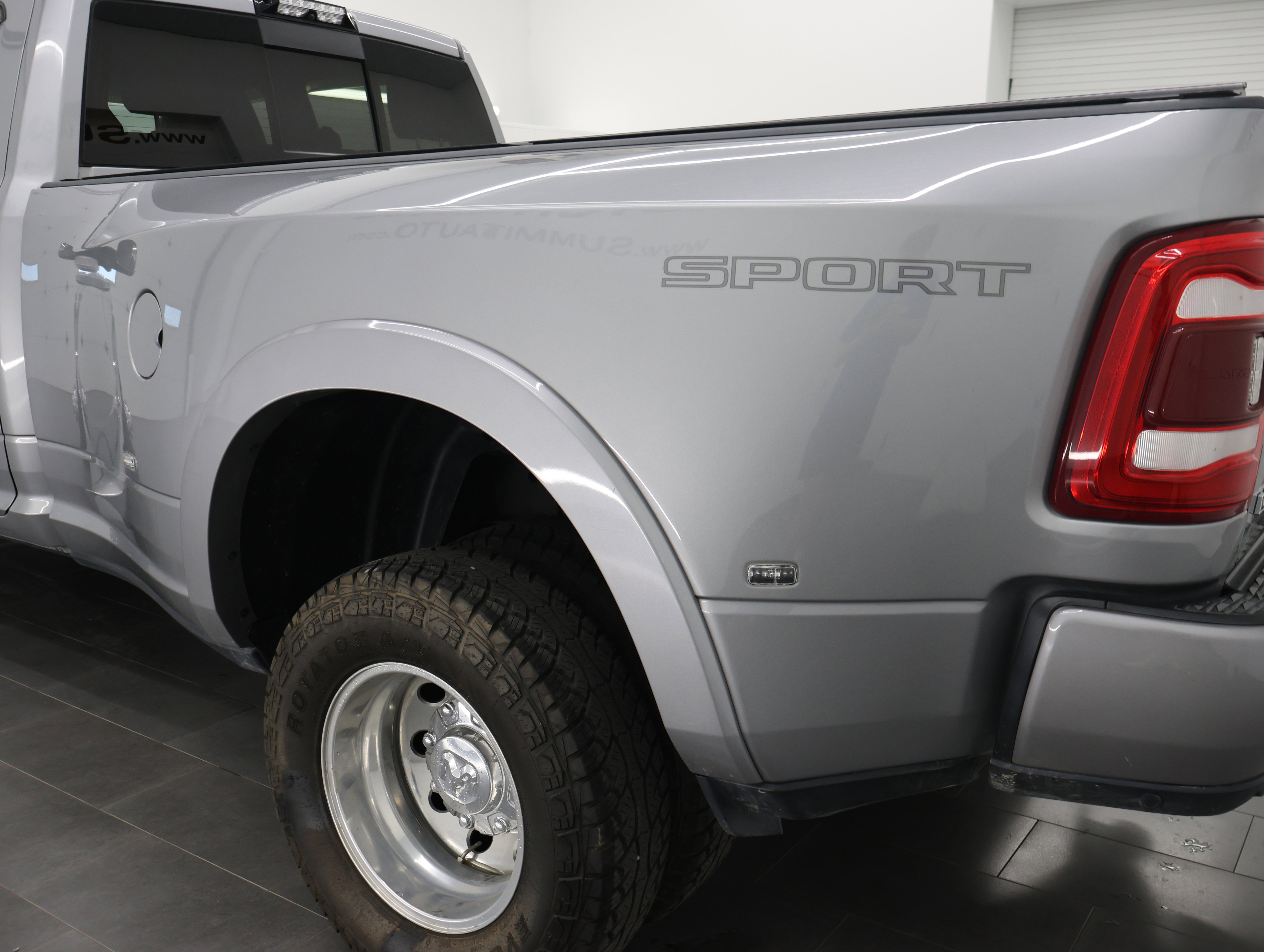 Used 2020 RAM 3500 Laramie AWD/4WD image 36