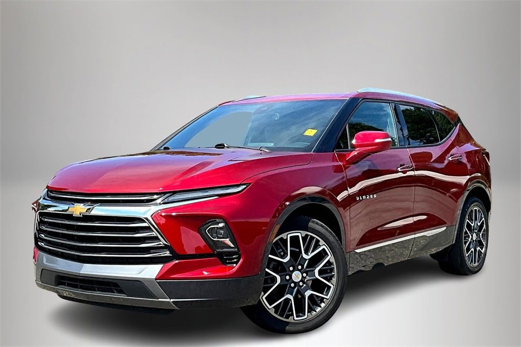 Certified 2023 Chevrolet Blazer Premier w/ Enhanced Convenience Package image 3