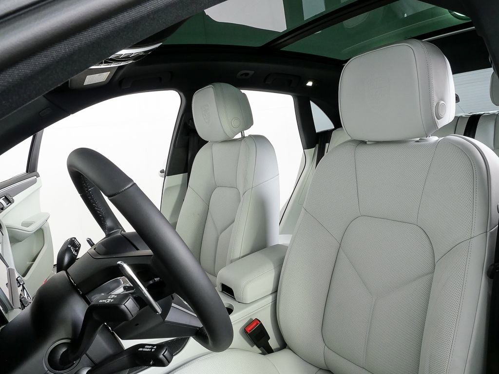 New 2026 Porsche Macan S AWD/4WD image 5