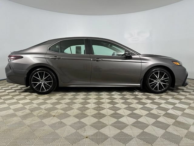 Used 2022 Toyota Camry SE AWD/4WD image 15