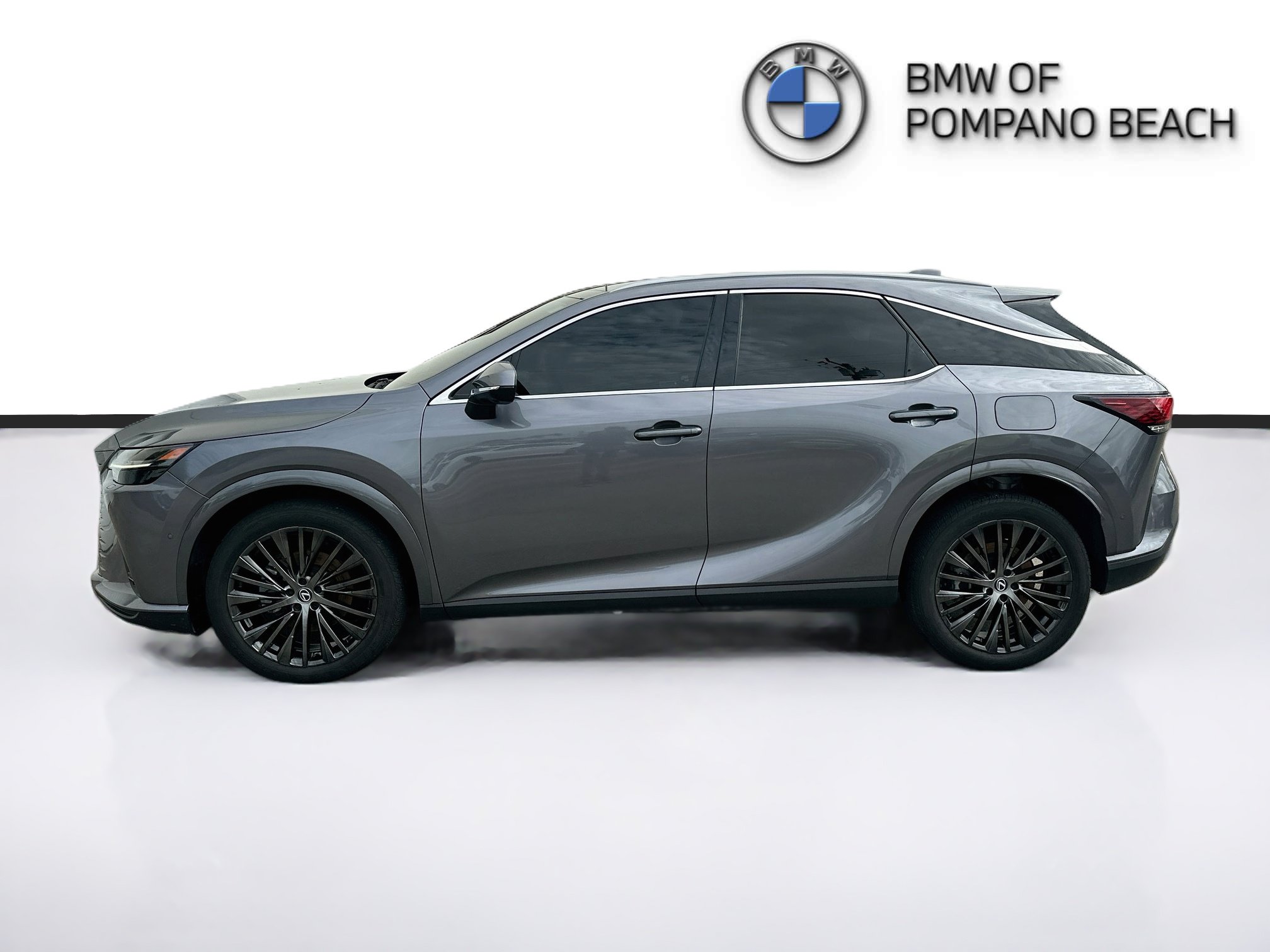 Used 2023 Lexus RX 350 FWD w/ Cold Area Package image 4