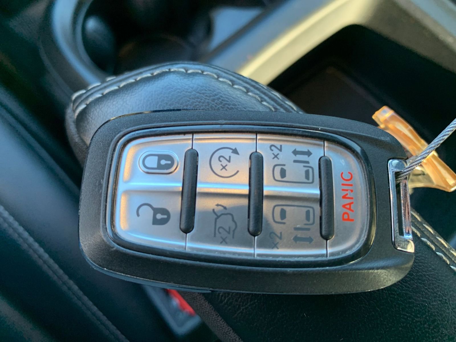 Used 2025 Chrysler Pacifica Select image 27