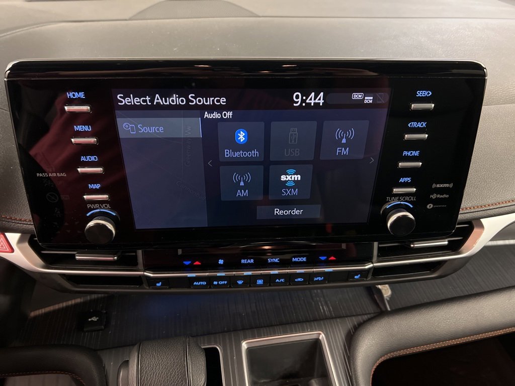 Used 2022 Toyota Sienna XSE image 10