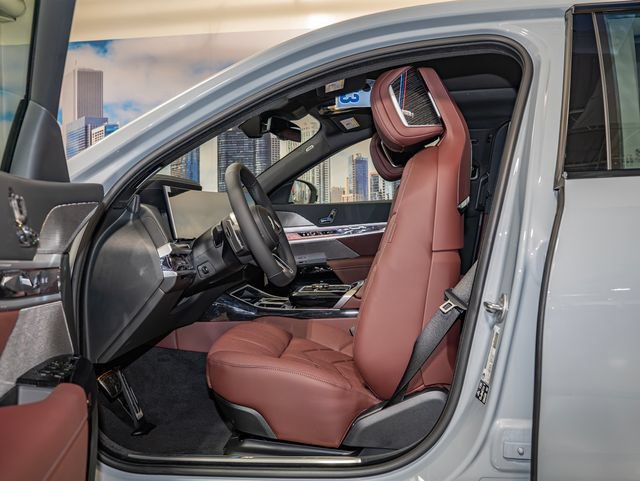 Used 2026 BMW 740i xDrive AWD/4WD image 20