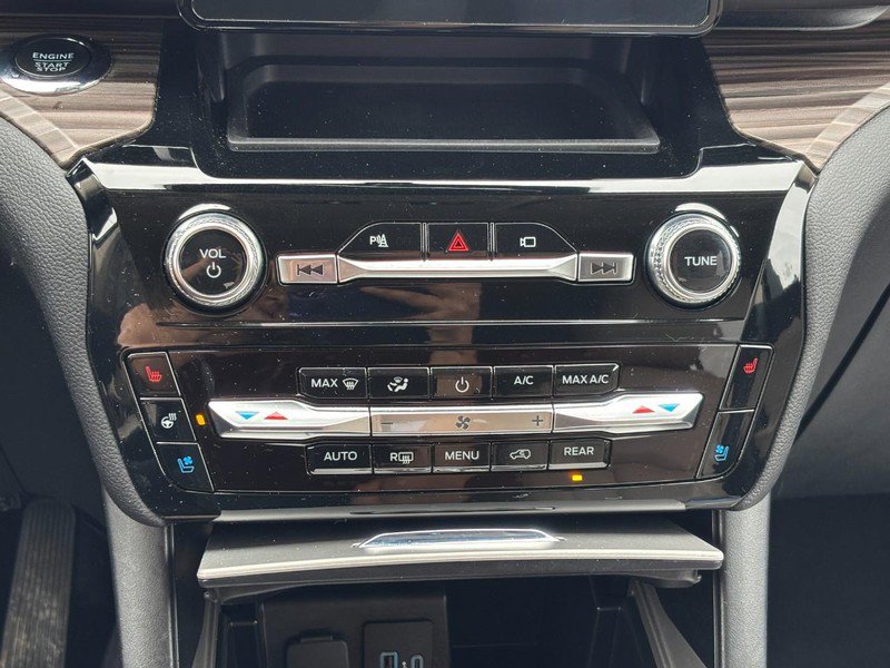 Used 2022 Ford Explorer Limited w/ Hybrid Equipment Group 310A image 25