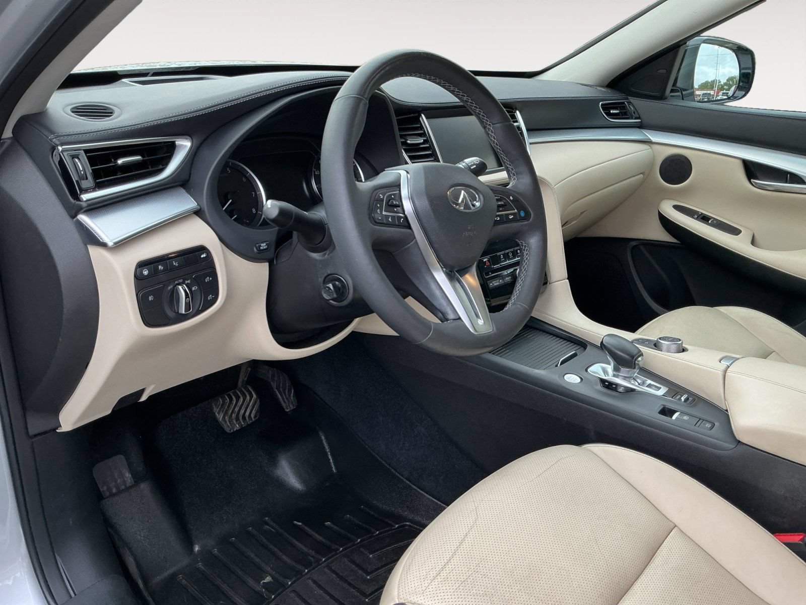 Used 2019 INFINITI QX50 Essential w/ Proactive Package AWD/4WD image 10